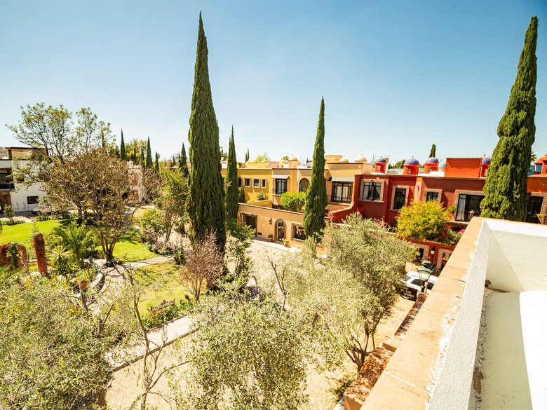 Casa Sí — 24 photos