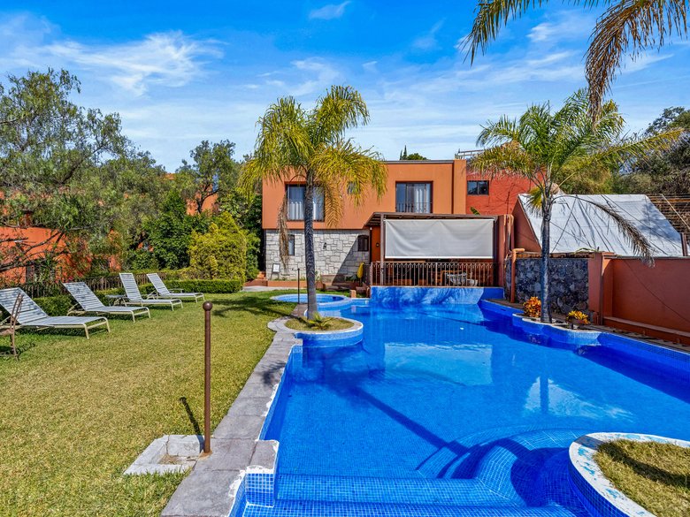 Casa Cielo — 24 photos