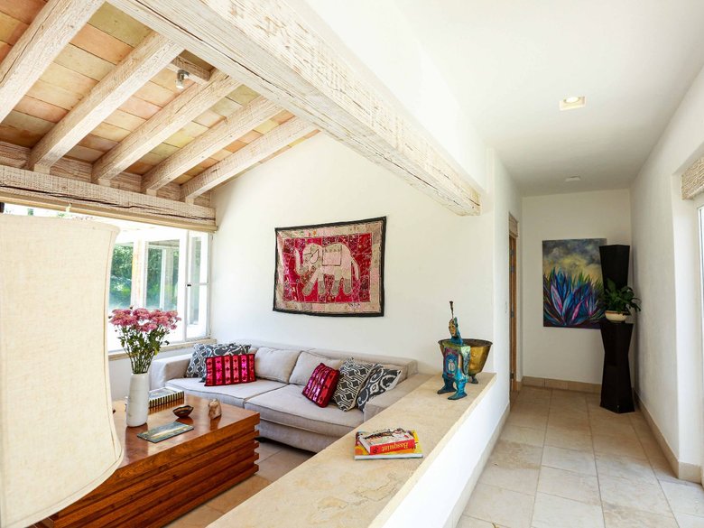 CASA TRUENOS — 14 photos
