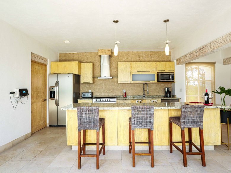 CASA TRUENOS — 7 photos