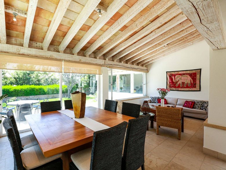 CASA TRUENOS — 11 photos