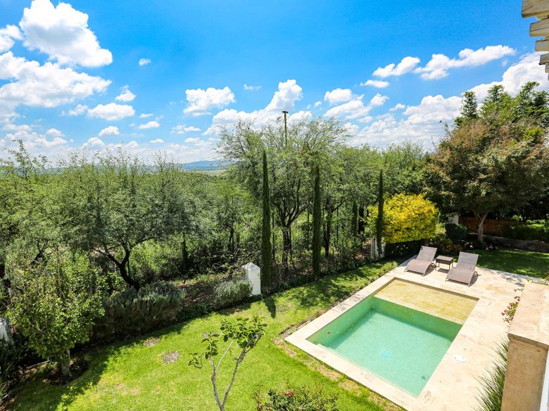 CASA TRUENOS — 20 photos