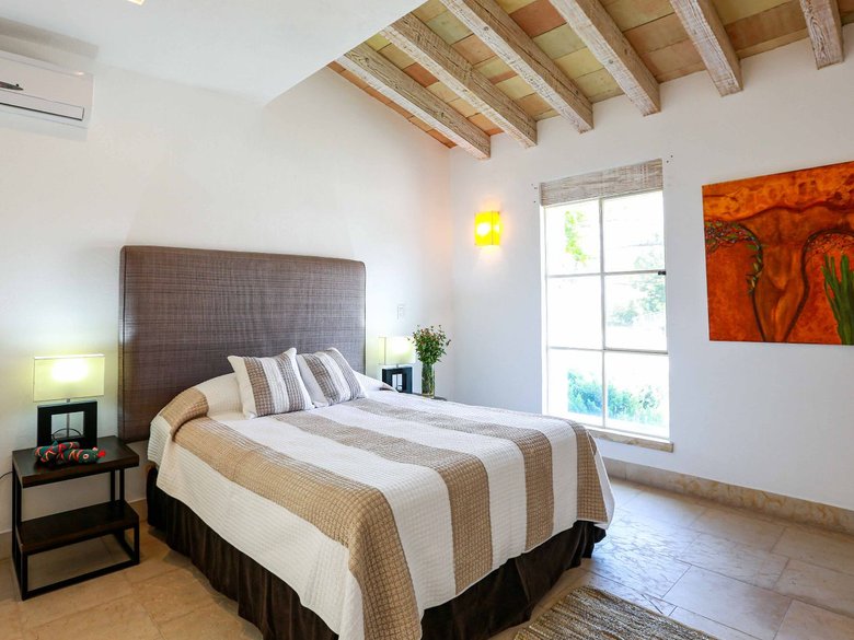 CASA TRUENOS — 19 photos
