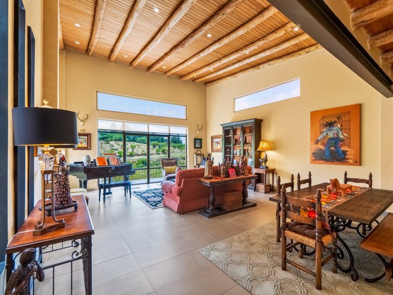 CASA RONDA DOS — 4 fotos