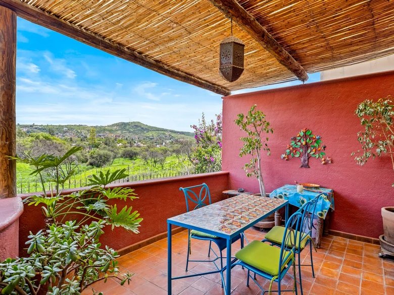 Casa Colibri – Mexican Charm in San Antonio (Available Oct-Dec 15, 2026) — 14 photos