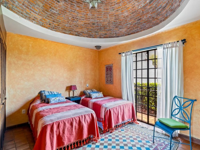 Room for Rent at Casa Colibri (Available Sep- Dec 15, 2026) — 8 photos