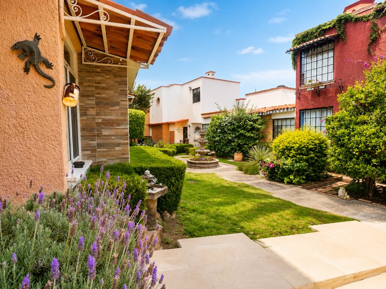 Acojedora Casa con Jardín — 5 photos