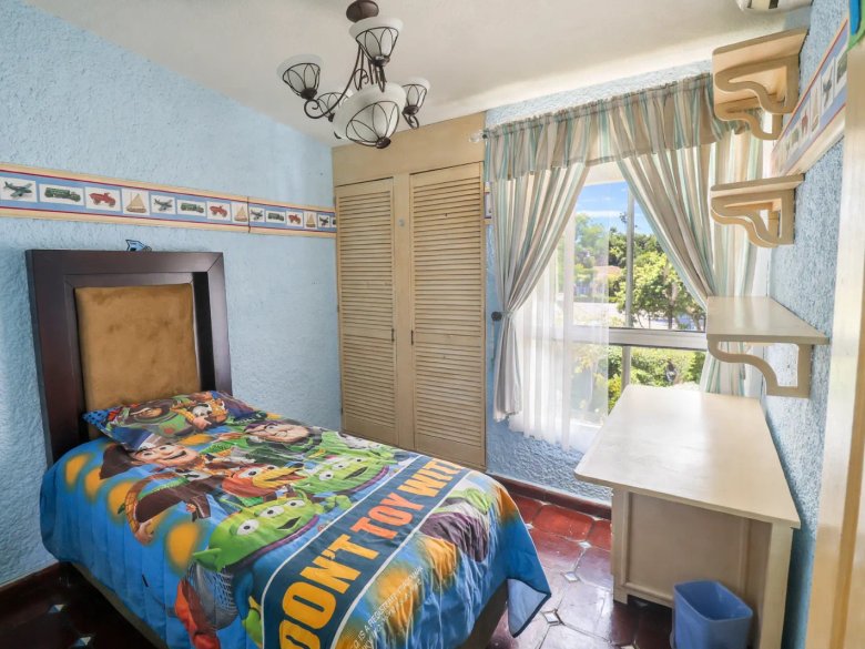 Acojedora Casa con Jardín — 13 photos