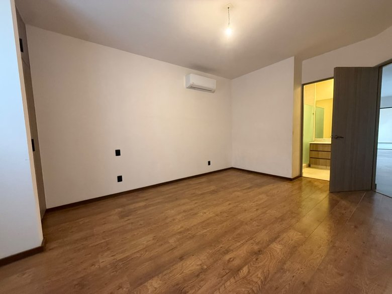 Nueva Escondida Living | 4BR — 11 photos