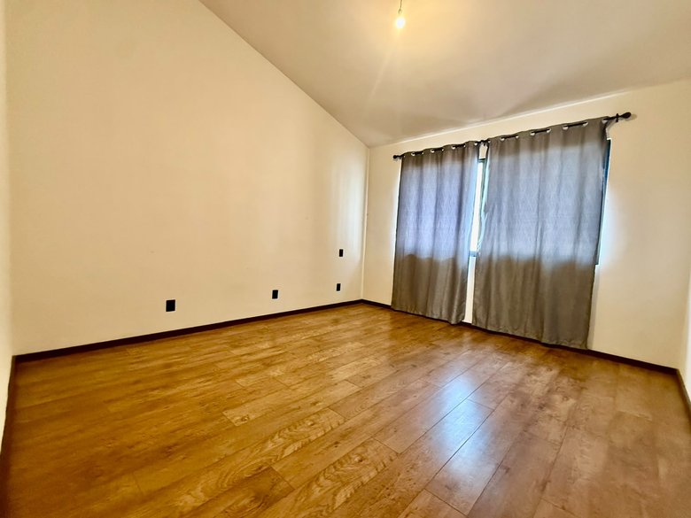 Nueva Escondida Living | 4BR — 17 photos