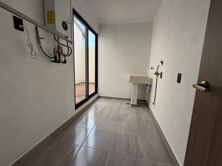 Nueva Escondida Living | 4BR — 20 photos