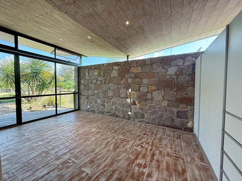 CASA 4 LAJA COUNTRY — 12 photos