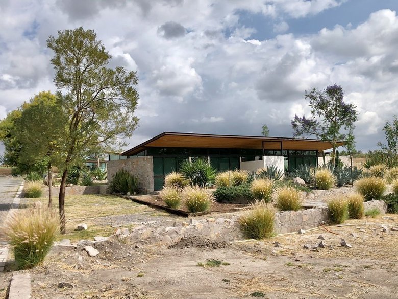 CASA 4 LAJA COUNTRY — 14 photos