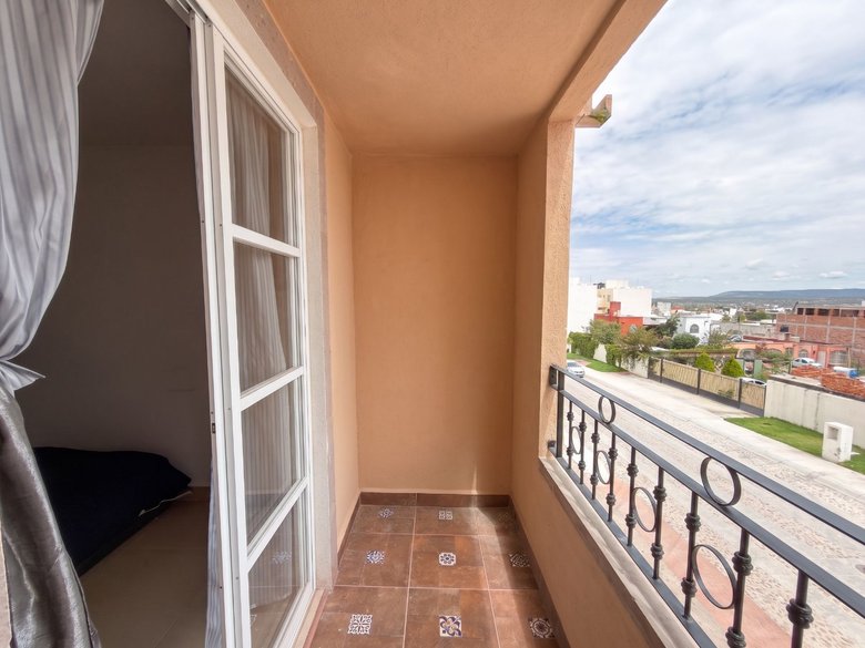 DEPA VICARIO — 10 photos