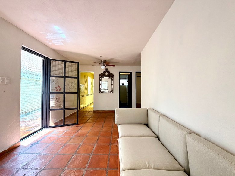 CASA ALLENDE — 9 photos