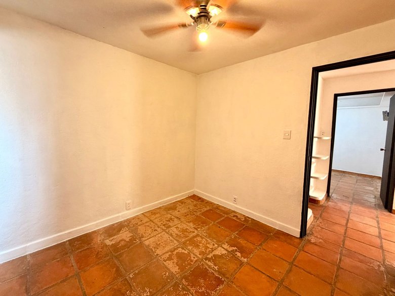 CASA ALLENDE — 12 photos