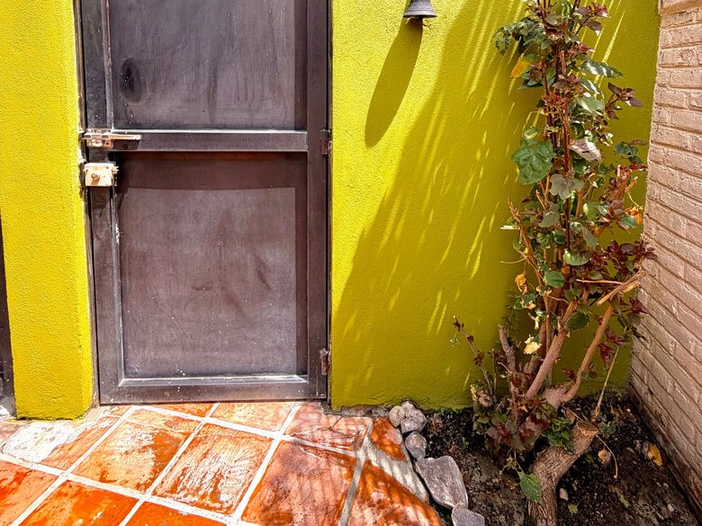 CASA ALLENDE — 18 photos