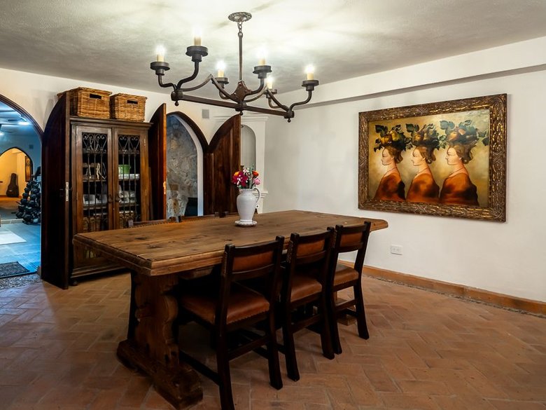 Casa Bella — 18 photos
