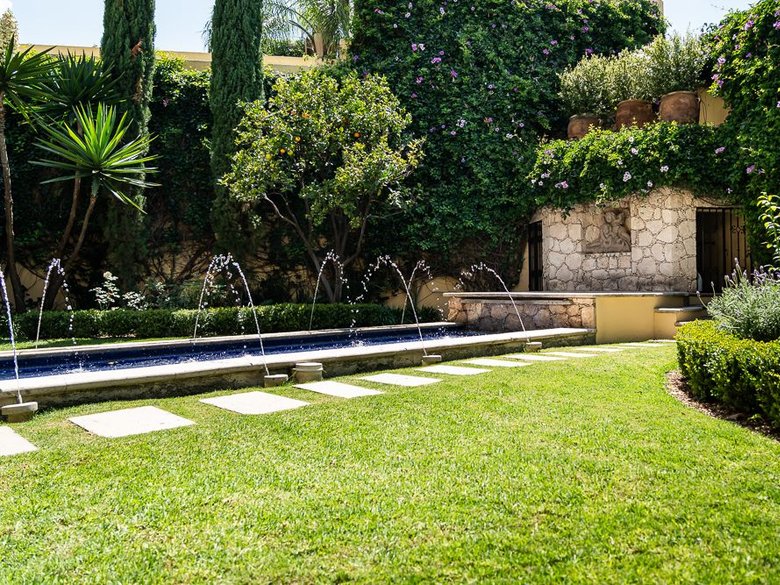 Casa Bella — 16 photos