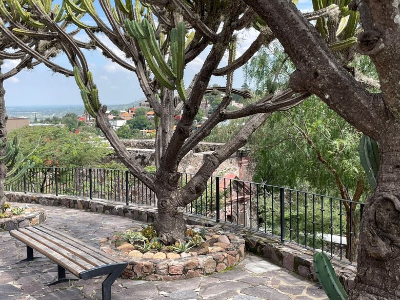 San Mateo Apartment — 23 photos