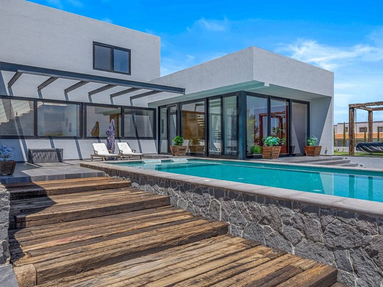 The Dream House — 20 photos