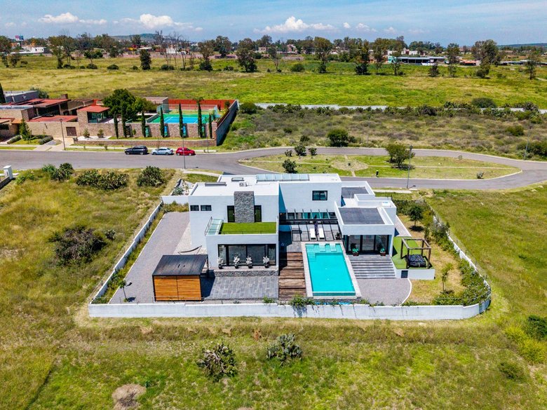 The Dream House — 24 photos