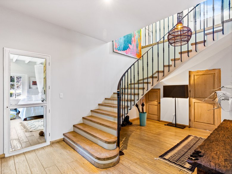 CASA POEMA — 2 photos