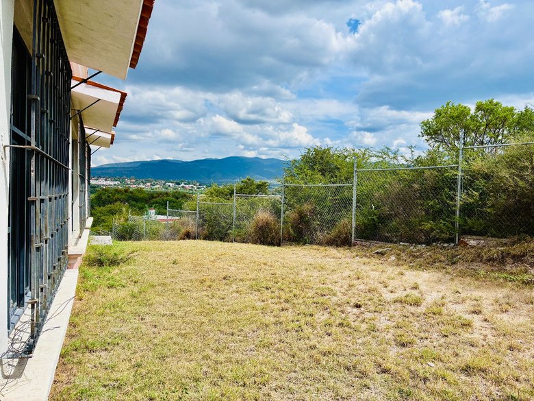 San Miguel Viejo 6 — 10 photos