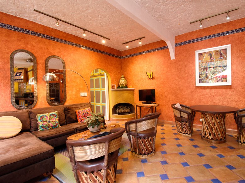 Casa Colores  — 11 photos