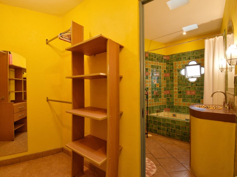 Casa Colores  — 23 photos