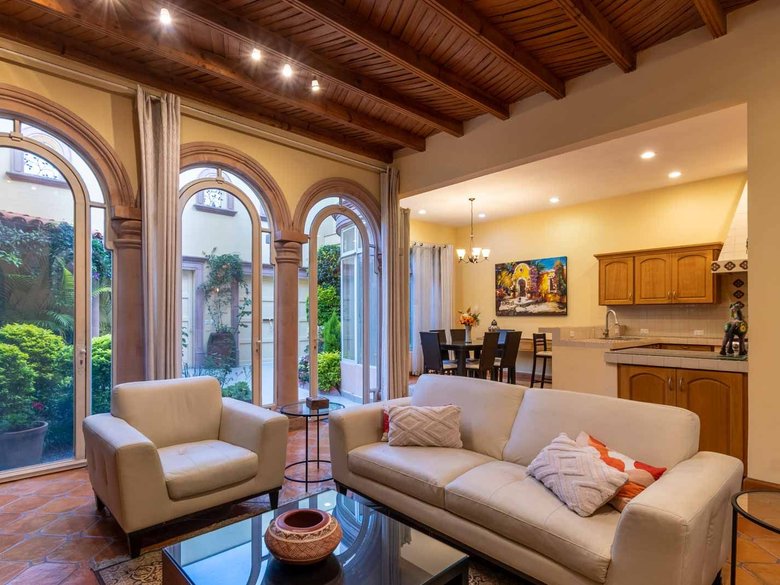 CASA ARCO de LUZ — 8 photos