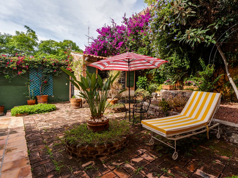 Casa Alba — 19 photos