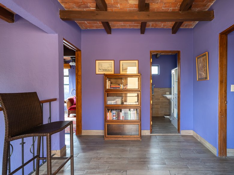 Casa Alba — 33 photos
