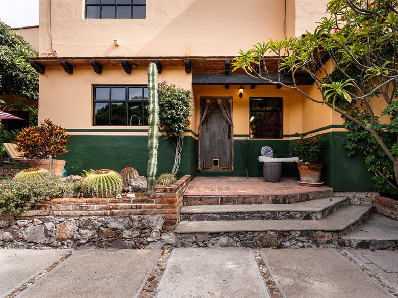 Casa Alba — 14 photos