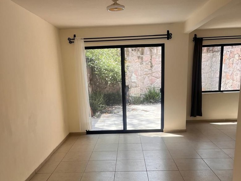 Casa Reliquia — 10 photos