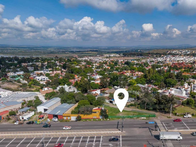 Corner Lot Opportunity — 5 photos