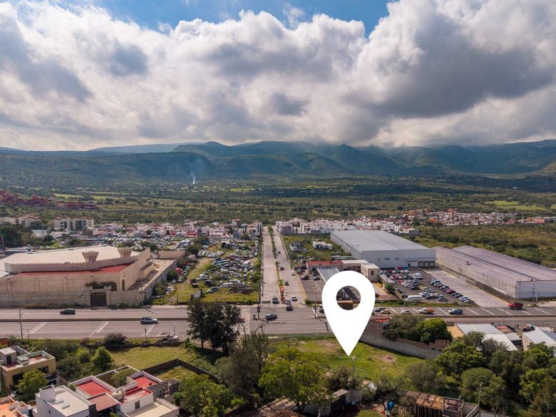 Corner Lot Opportunity — 4 photos