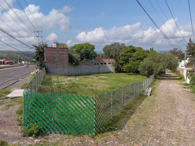Corner Lot Opportunity — 8 photos