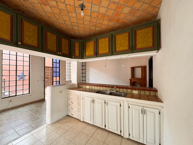 Casa Pedro Moreno — 3 photos