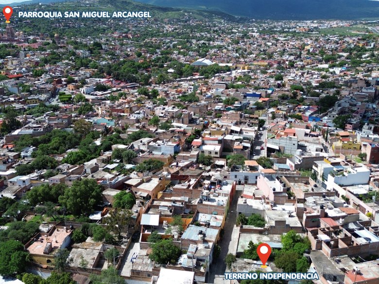 Double-Frontage Land in Independencia — 4 photos
