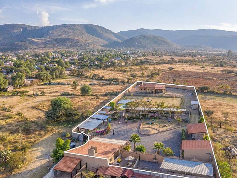 Ranchito de Esperanza — 2 photos
