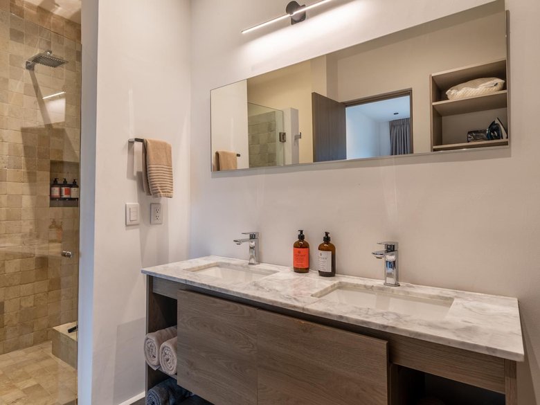 Punta del Cielo Condo — 11 fotos