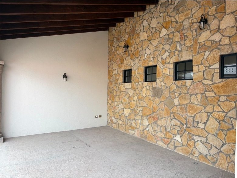 Casa de los Suspiros — 15 fotos