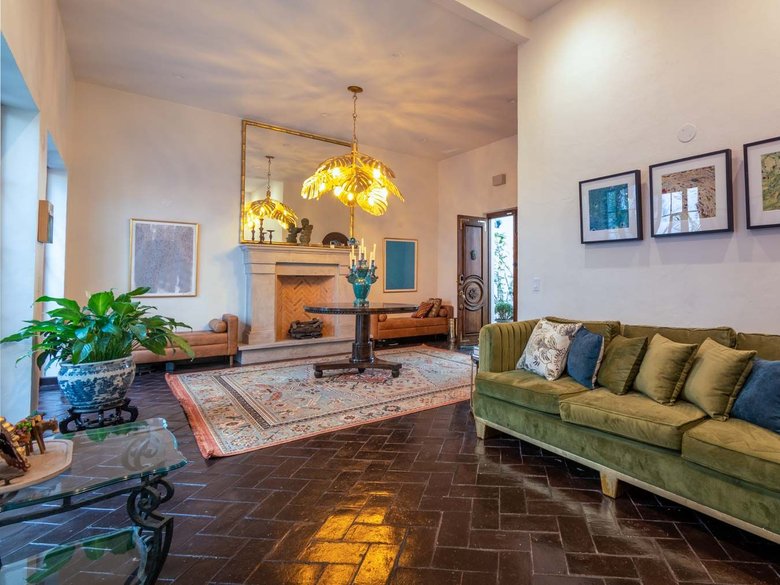 Casa Jacaranda — 4 photos