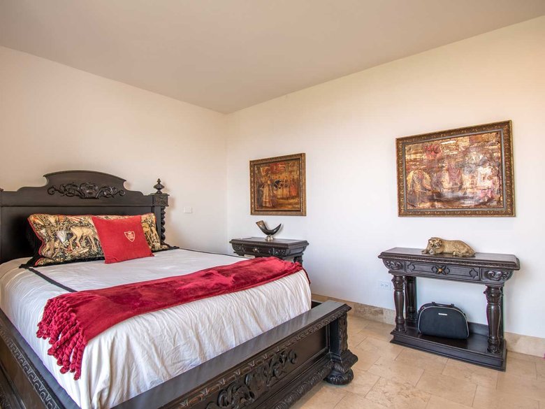 Casa Blanca — 24 photos