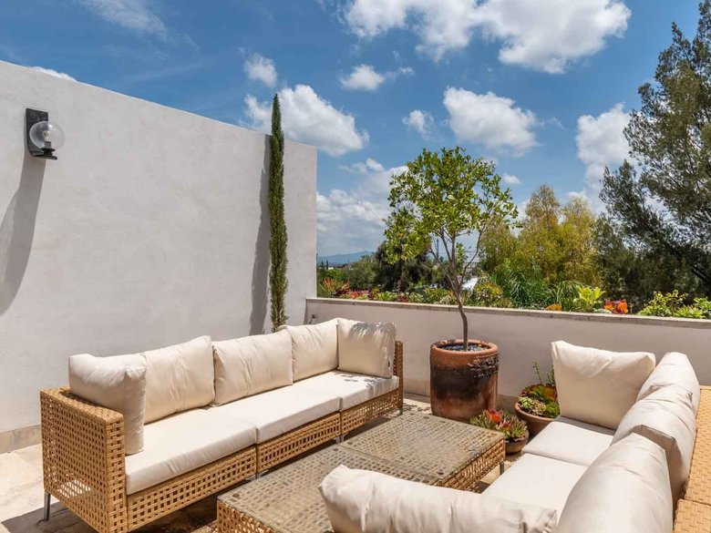 Casa Blanca — 19 photos