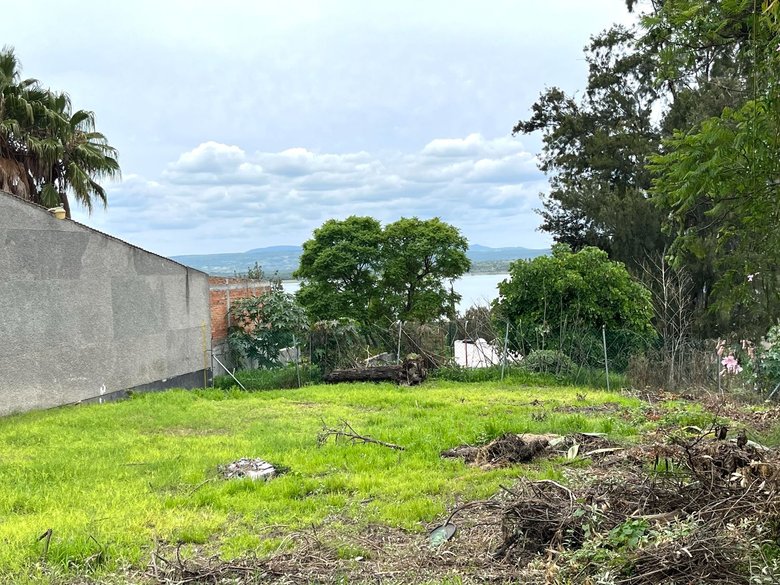 Los Frailes Corner View Lot — 2 photos