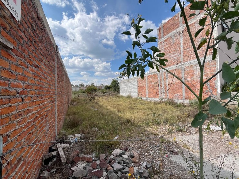 Saltito de Guadalupe Lot — 9 photos
