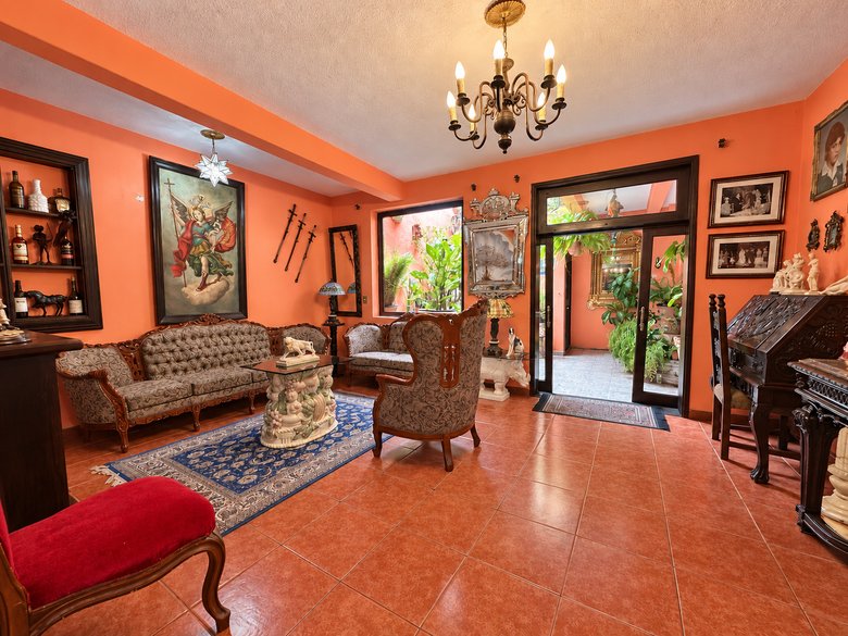 CASA MARIA — 3 photos