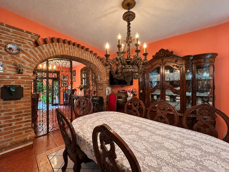 CASA MARIA — 6 photos
